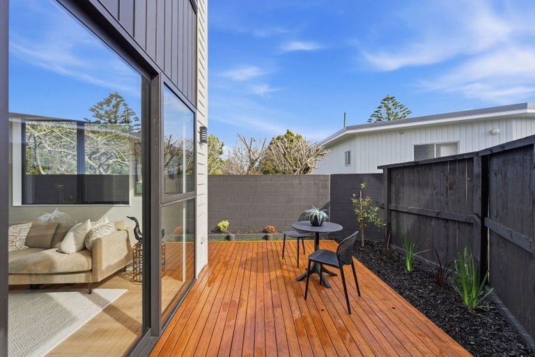 Photo of property in 12 Roseberry Avenue, Birkenhead, Auckland, 0626