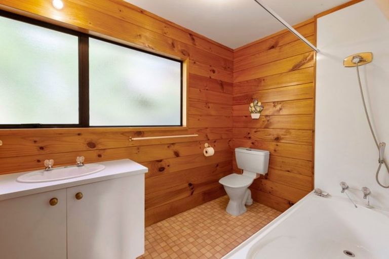 Photo of property in 30 Taringa Avenue, Kuratau, Turangi, 3381