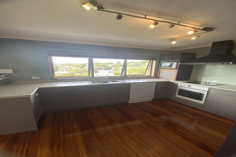 Photo of property in 1/46 Lyons Avenue, Murrays Bay, Auckland, 0630