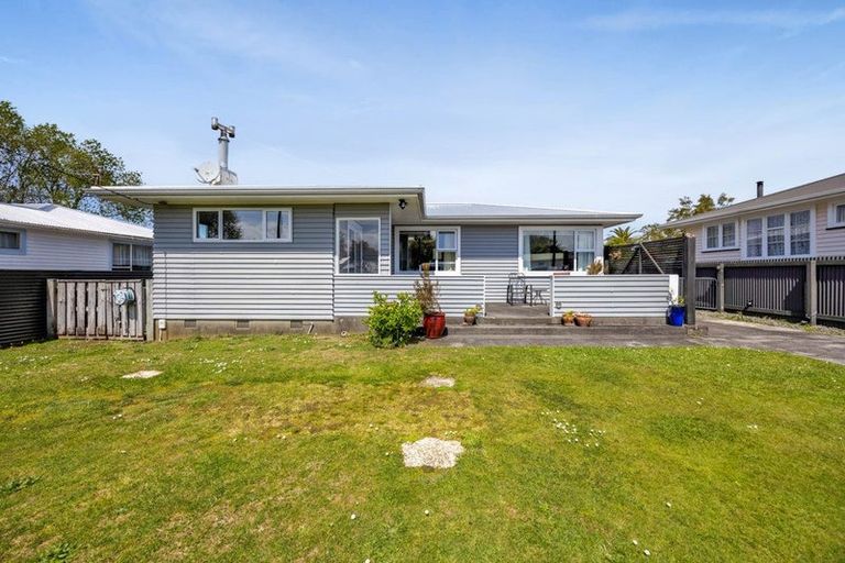 Photo of property in 17 Antonio Street, Stratford, 4332