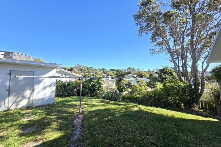 Photo of property in 38 Catherine Crescent, Paparangi, Wellington, 6037