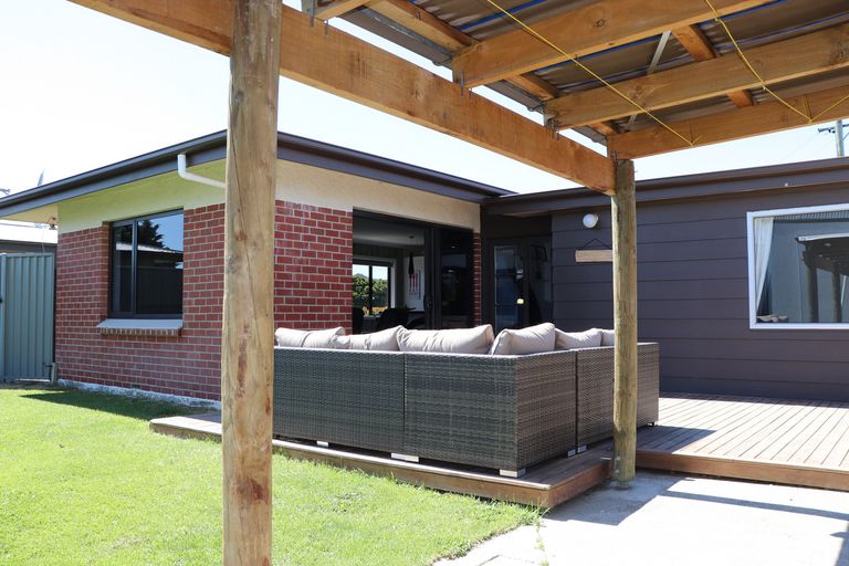 Photo of property in 8 Clutha Street, Alexandra, 9320