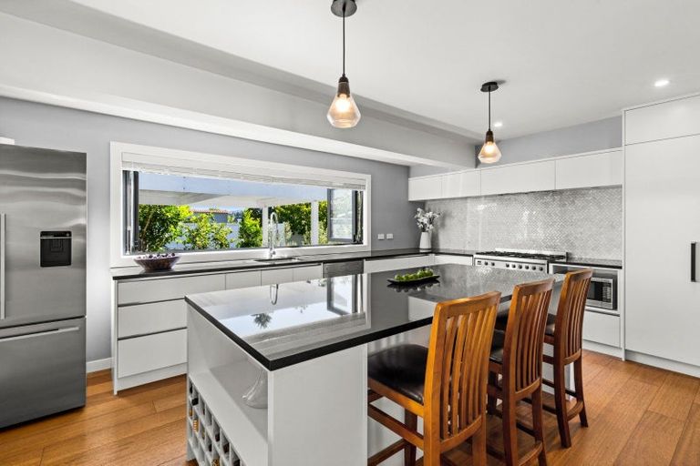 Photo of property in 12 Moorhouse Street, Taradale, Napier, 4112