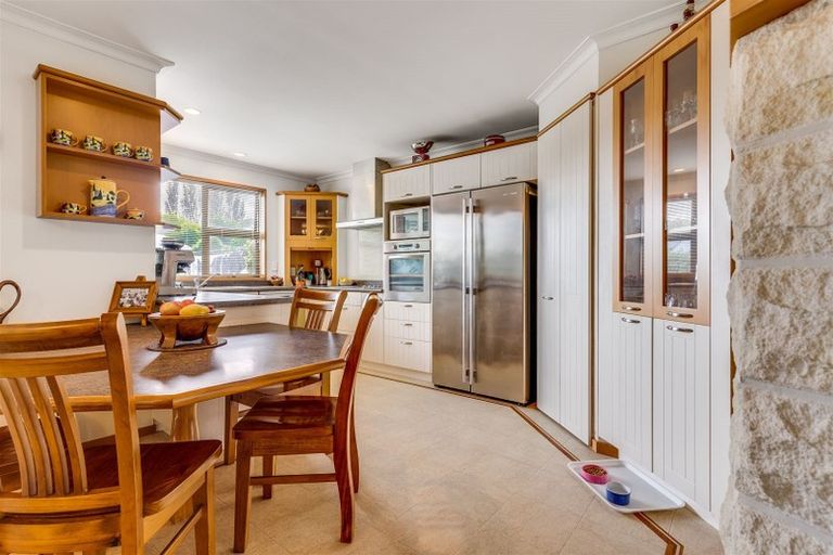 Photo of property in 8 Thurlestone Place, Burnside, Christchurch, 8053