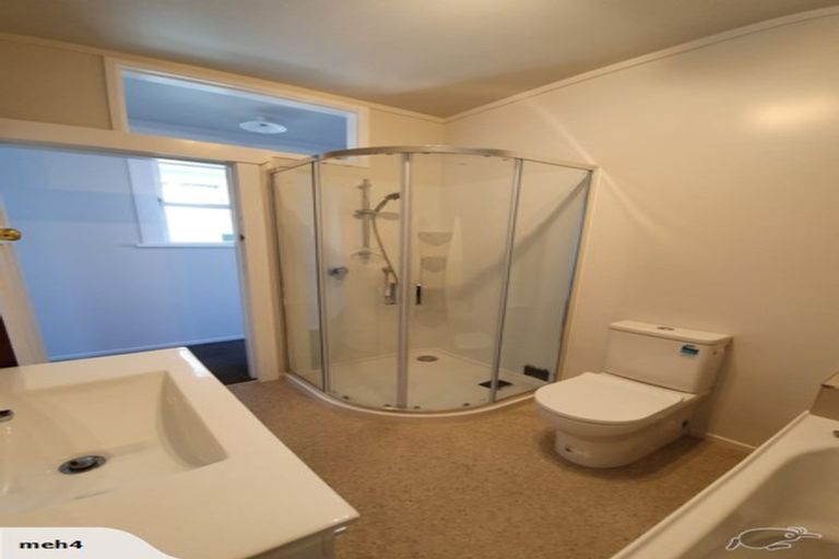 Photo of property in 13 Retter Street, Paparangi, Wellington, 6037