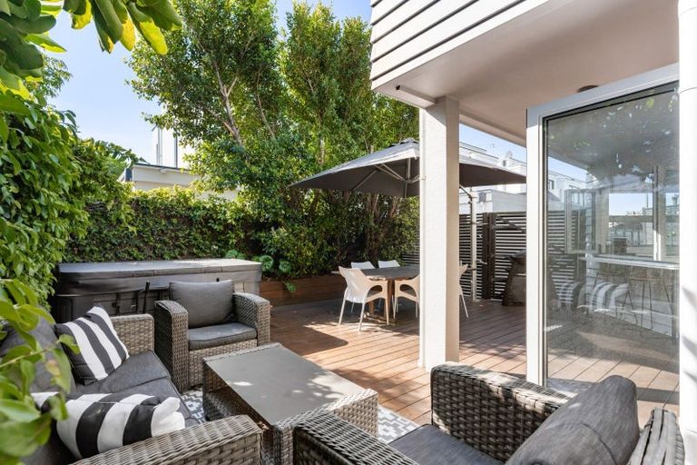 Photo of property in 76b Muricata Avenue, Mount Maunganui, 3116