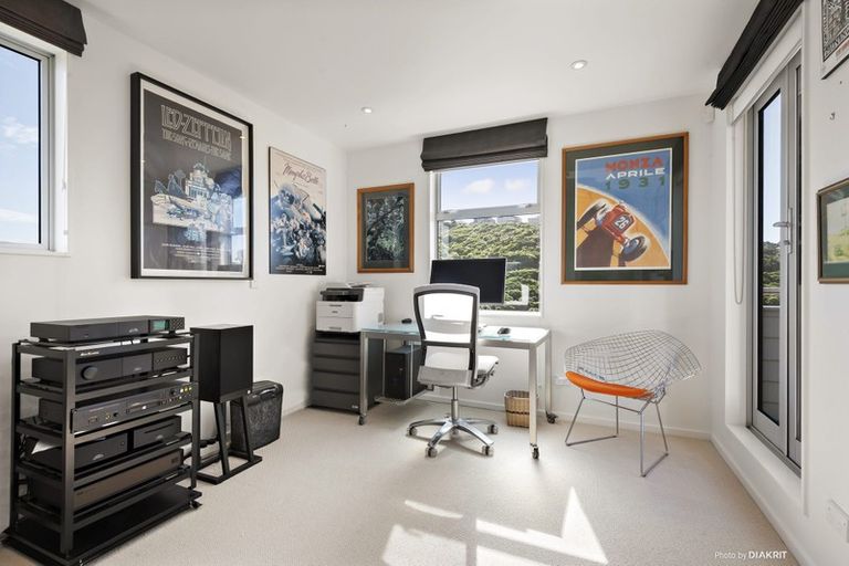 Photo of property in 102 Mitchell Street, Brooklyn, Wellington, 6021