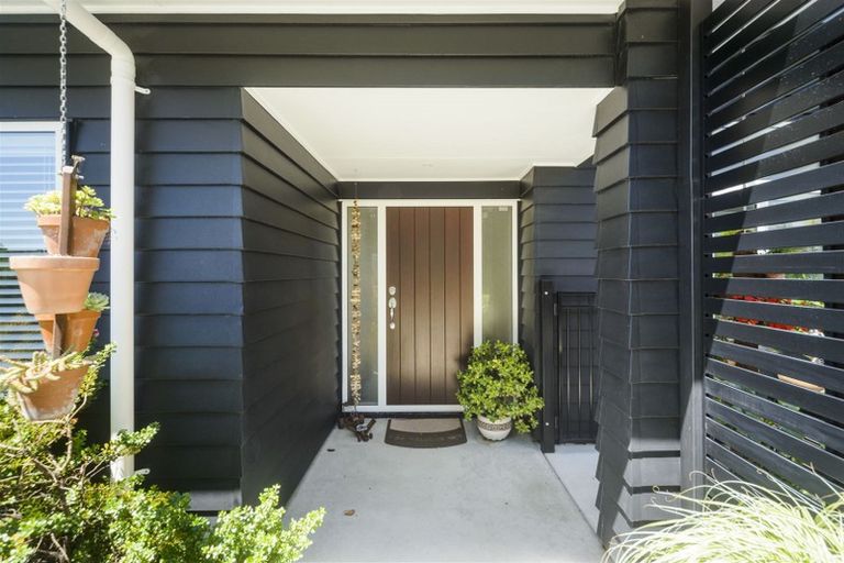 Photo of property in 39 James Line, Kelvin Grove, Palmerston North, 4414