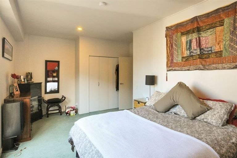 Photo of property in Dixonlane Apartments, 1/7 Feltex Lane, Te Aro, Wellington, 6011