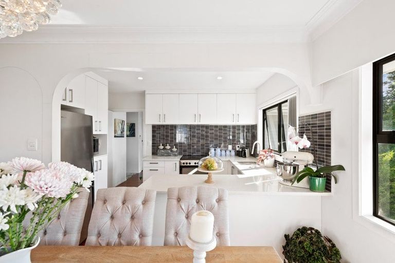 Photo of property in 213 Hobsonville Road, Hobsonville, Auckland, 0618