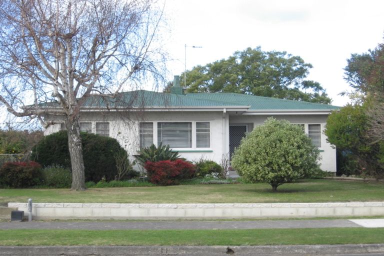 Photo of property in 8 Hillary Crescent, Maraenui, Napier, 4110