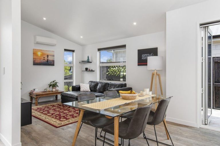 Photo of property in 28 Marion Crescent, Papamoa Beach, Papamoa, 3118