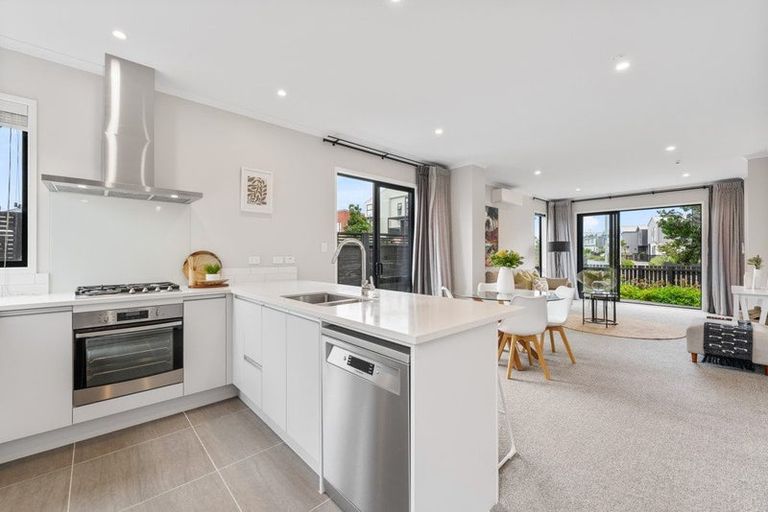 Photo of property in 62 Nugget Avenue, Hobsonville, Auckland, 0616