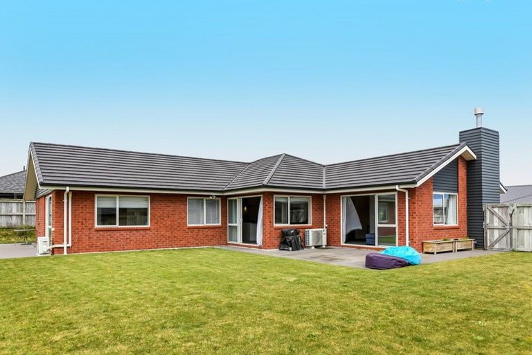 Photo of property in 14 Ryder Drive, Waiwhakaiho, New Plymouth, 4312
