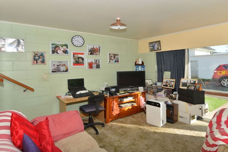 Photo of property in 2/5 Second Avenue, Avenues, Whangarei, 0110