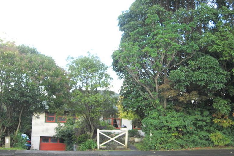 Photo of property in 43 Ridge Road, Howick, Auckland, 2014
