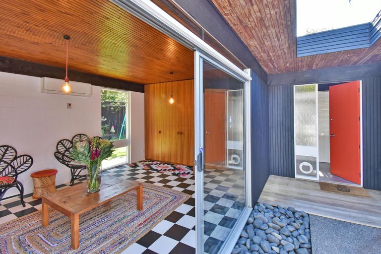 Photo of property in 28 Kahurangi Place, Hillpark, Auckland, 2102