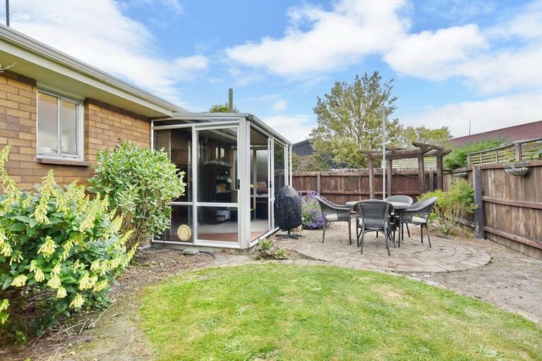 Photo of property in 2/9 Chilton Drive, Mairehau, Christchurch, 8052