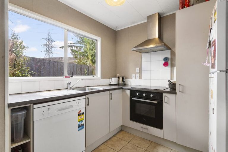 Photo of property in 52 Keegan Drive, Massey, Auckland, 0614