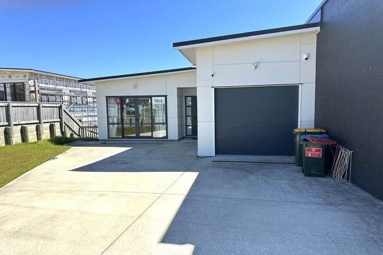 Photo of property in 10b Polestar Lane, Whitby, Porirua, 5024
