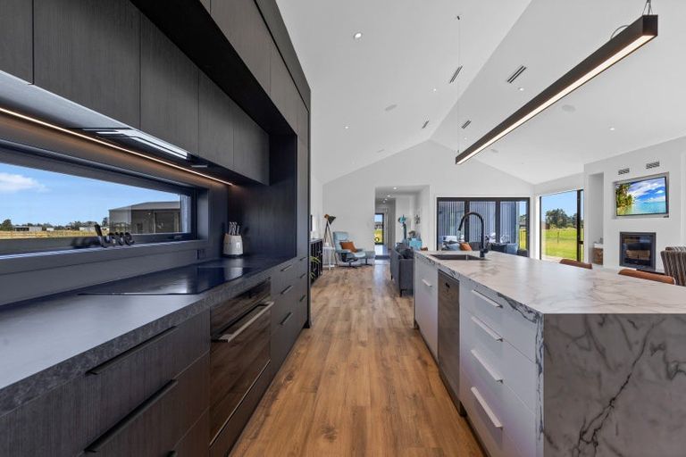 Photo of property in 299 Deans Road, Winton, 9782