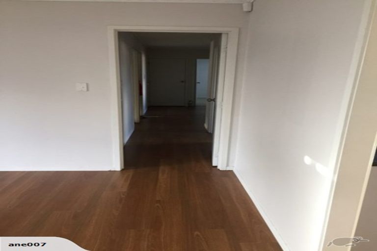 Photo of property in 1/1 Wattle Street, New Lynn, Auckland, 0600