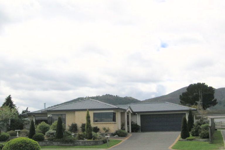 Photo of property in 32 Balmoral Drive, Hilltop, Taupo, 3330