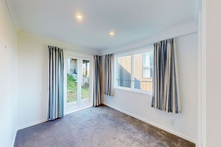 Photo of property in 96 Homebush Road, Khandallah, Wellington, 6035