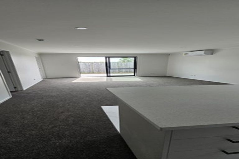 Photo of property in 41 Rorotu Avenue, Karaka, Papakura, 2113