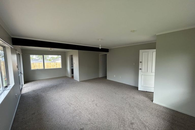 Photo of property in 1/59 Archibald Road, Kelston, Auckland, 0602