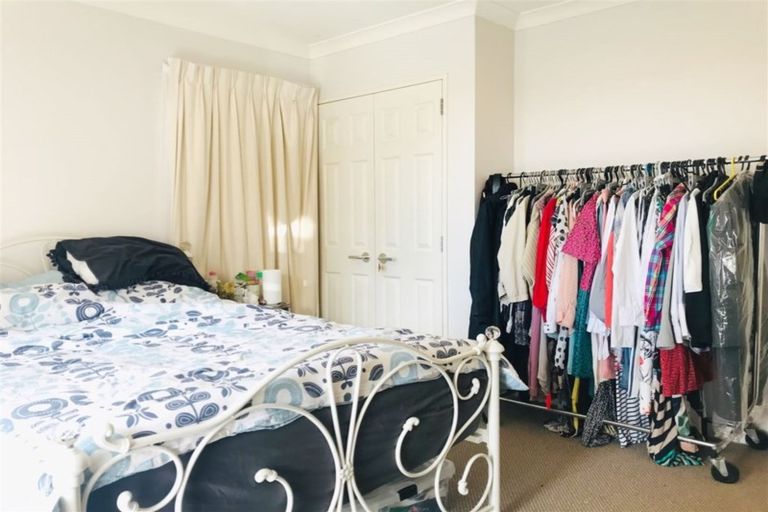 Photo of property in 15 Domain Lane, Mangere Bridge, Auckland, 2022