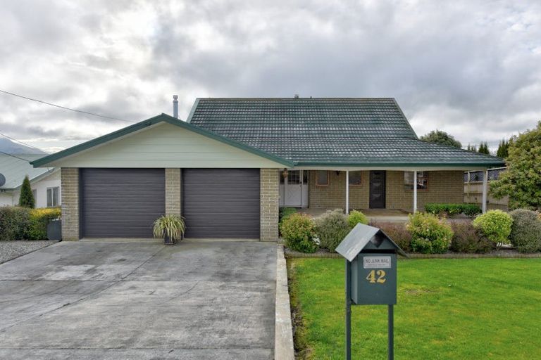 Photo of property in 42 Norton Street, Gore, 9710