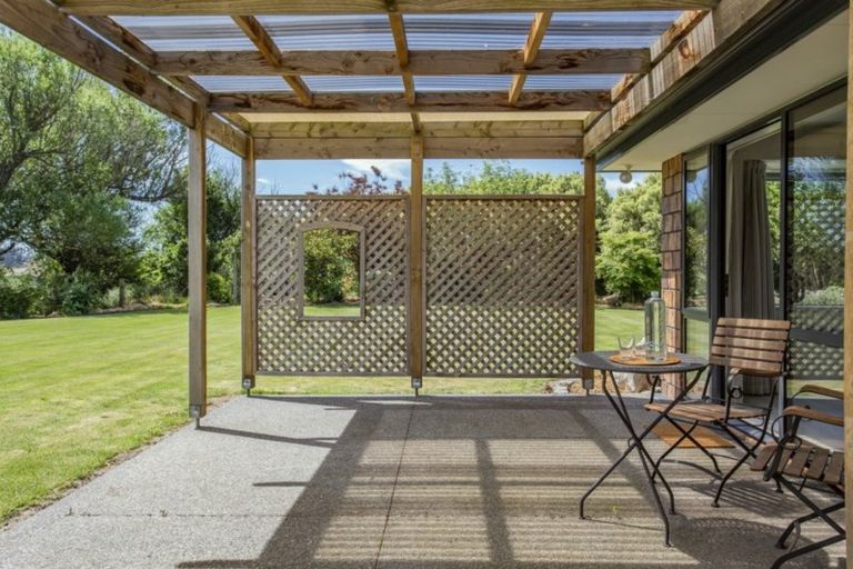 Photo of property in 7 Willowside Place, Amberley, 7410