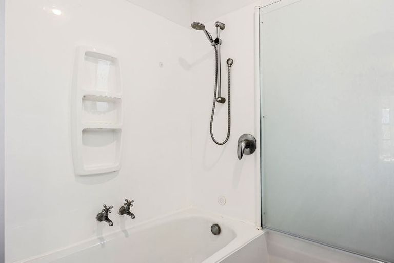 Photo of property in 2/42 Heywood Terrace, Richmond, Christchurch, 8013