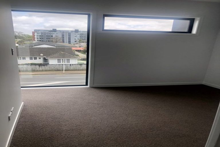 Photo of property in Frank Sargeson Apts, 202/74 Anzac Street, Takapuna, Auckland, 0622