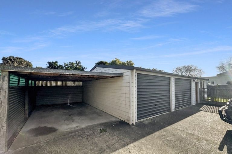 Photo of property in 1 Parkes Avenue, Saint Johns Hill, Whanganui, 4501