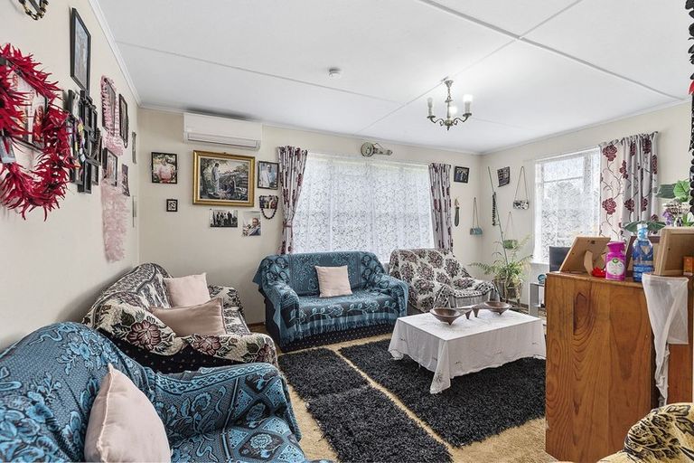 Photo of property in 58 Sievers Grove, Cannons Creek, Porirua, 5024