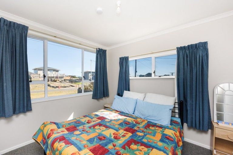 Photo of property in 13 Nelson Street, Foxton Beach, Foxton, 4815