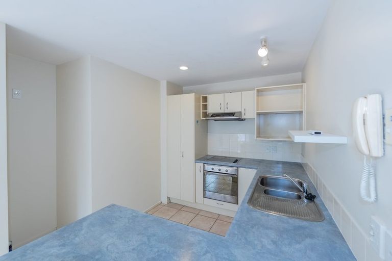 Photo of property in 7/78 Fernhill Way, Oteha, Auckland, 0632