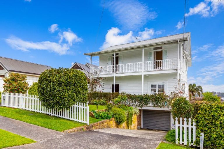 Photo of property in 22 Stanley Point Road, Stanley Point, Auckland, 0624