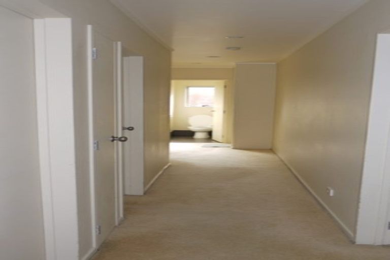 Photo of property in 5a Everingham Place, Sunnyhills, Auckland, 2010