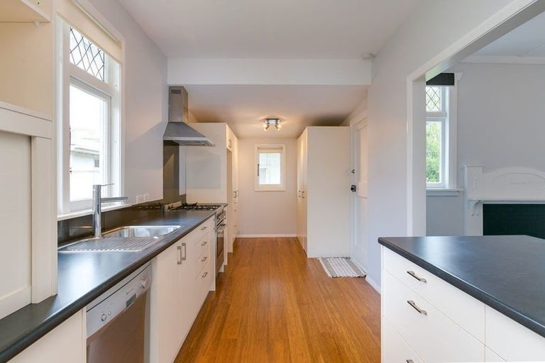 Photo of property in 4 Burnham Street, Petone, Lower Hutt, 5012