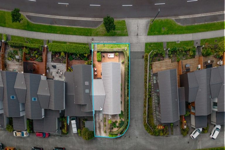 Photo of property in 66 Arran Point Parade, Orewa, 0931