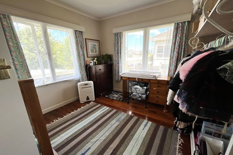 Photo of property in 13 James Laurie Street, Henderson, Auckland, 0612