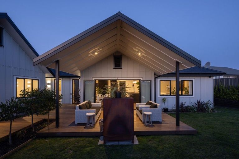 Photo of property in 23 Rich Rise, Havelock North, 4130