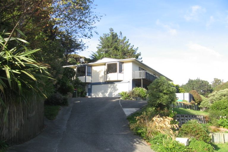 Photo of property in 8 Bosun Terrace, Whitby, Porirua, 5024