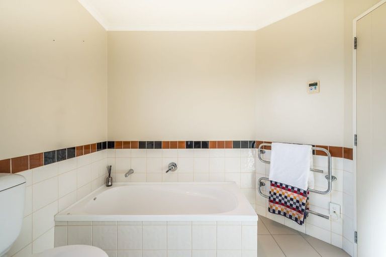 Photo of property in 18b Monarch Place, Paraparaumu Beach, Paraparaumu, 5032