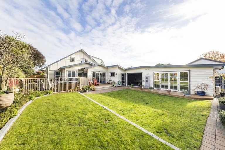 Photo of property in 21 Alan Street, Palmerston North, 4414