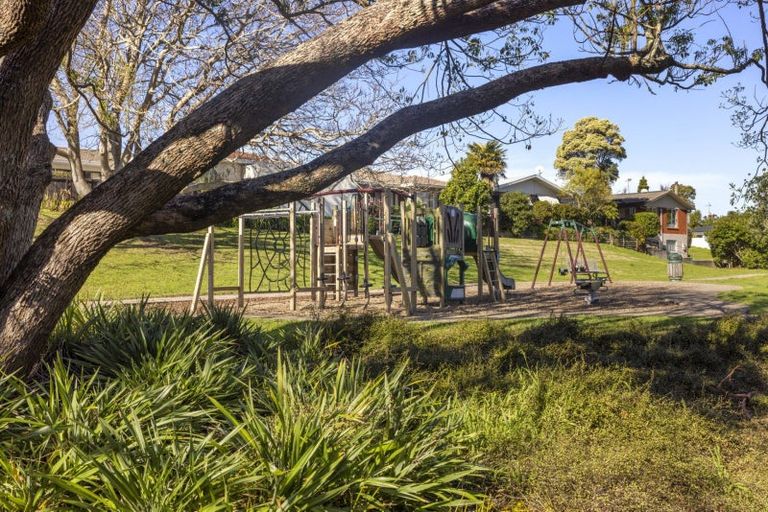 Photo of property in 1 Rutherford Street, Otumoetai, Tauranga, 3110