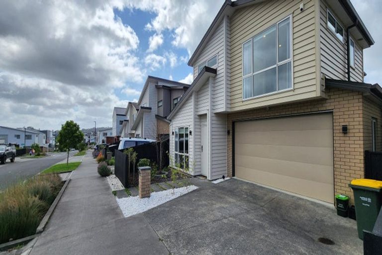 Photo of property in 28 Gecko Road, Hobsonville, Auckland, 0616